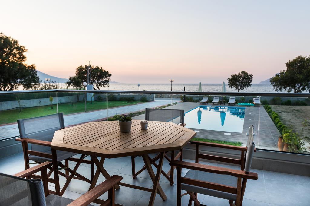 Niovi Seaside Suites Kíssamos Extérieur photo